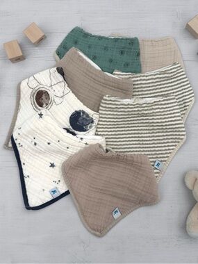 Like New Little Unicorn Cotton Muslin + Fleece Bandana Bib 8 Pack Neutral Baby
